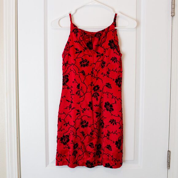 Gothic Red Dress Black Floral Vine Print Mini Slip Style VTG 3/4 Bright Spring - Picture 2 of 6